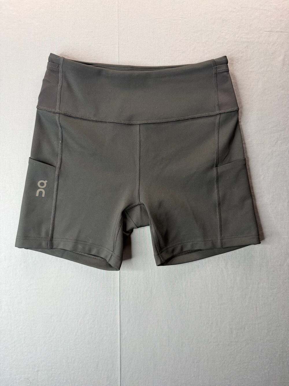 On Performance Short Tights Black Athletic Running Shorts Size Small